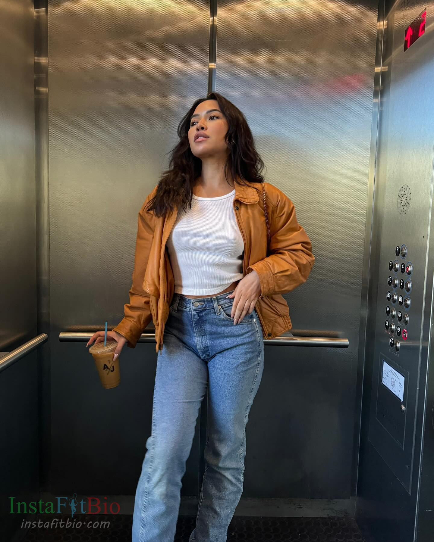 Julia Kelly Wallpapers InstaFitBIo (3)