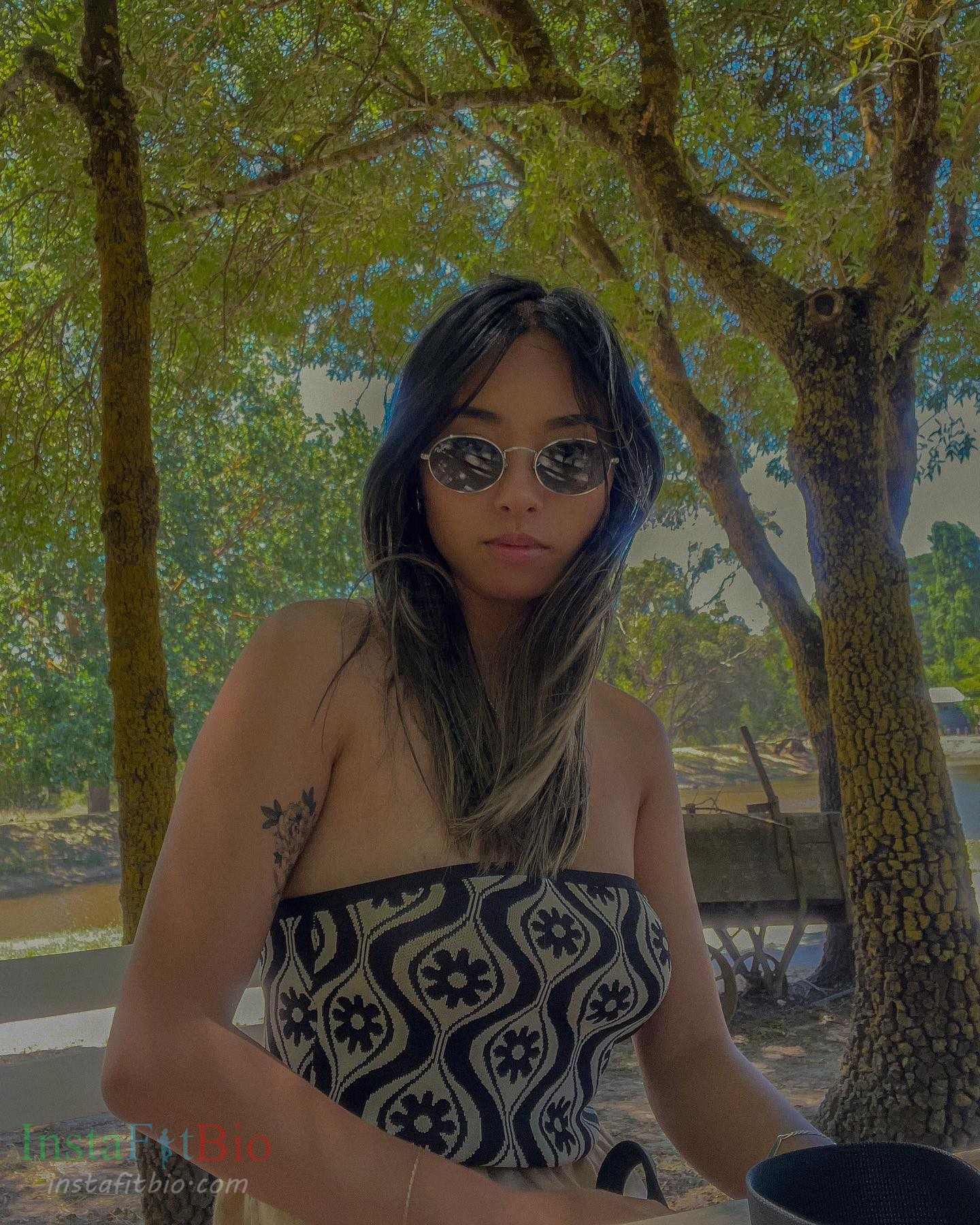 Karen Luk Wallpapers InstaFitBio (2)