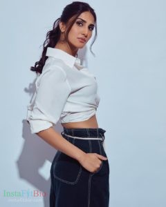 Vaani Kapoor Wallpapers InstaFitBio 3