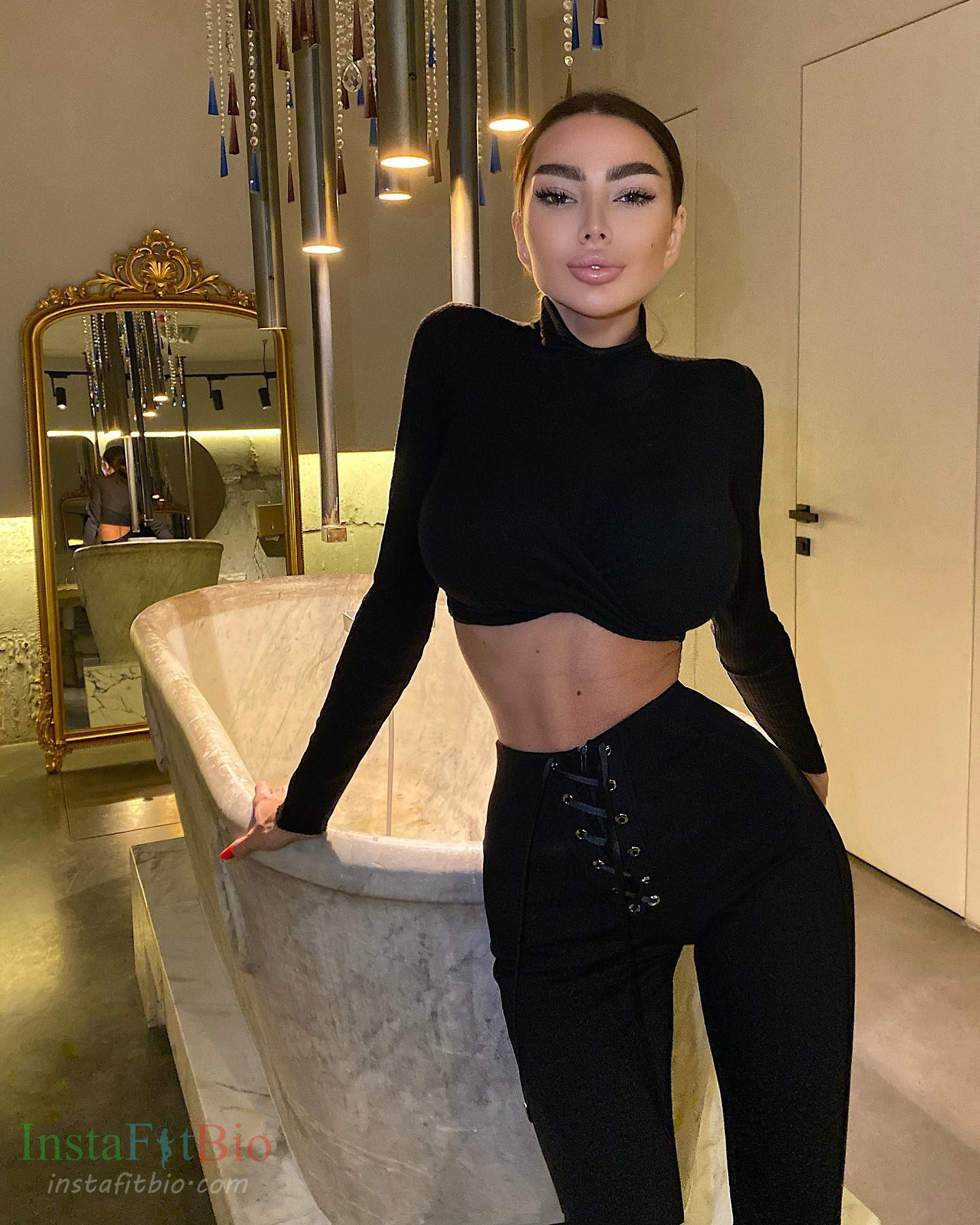 Alena Star Wallpapers InstaFitBio Alena Omovych Wallpapers InstaFitBio (2)