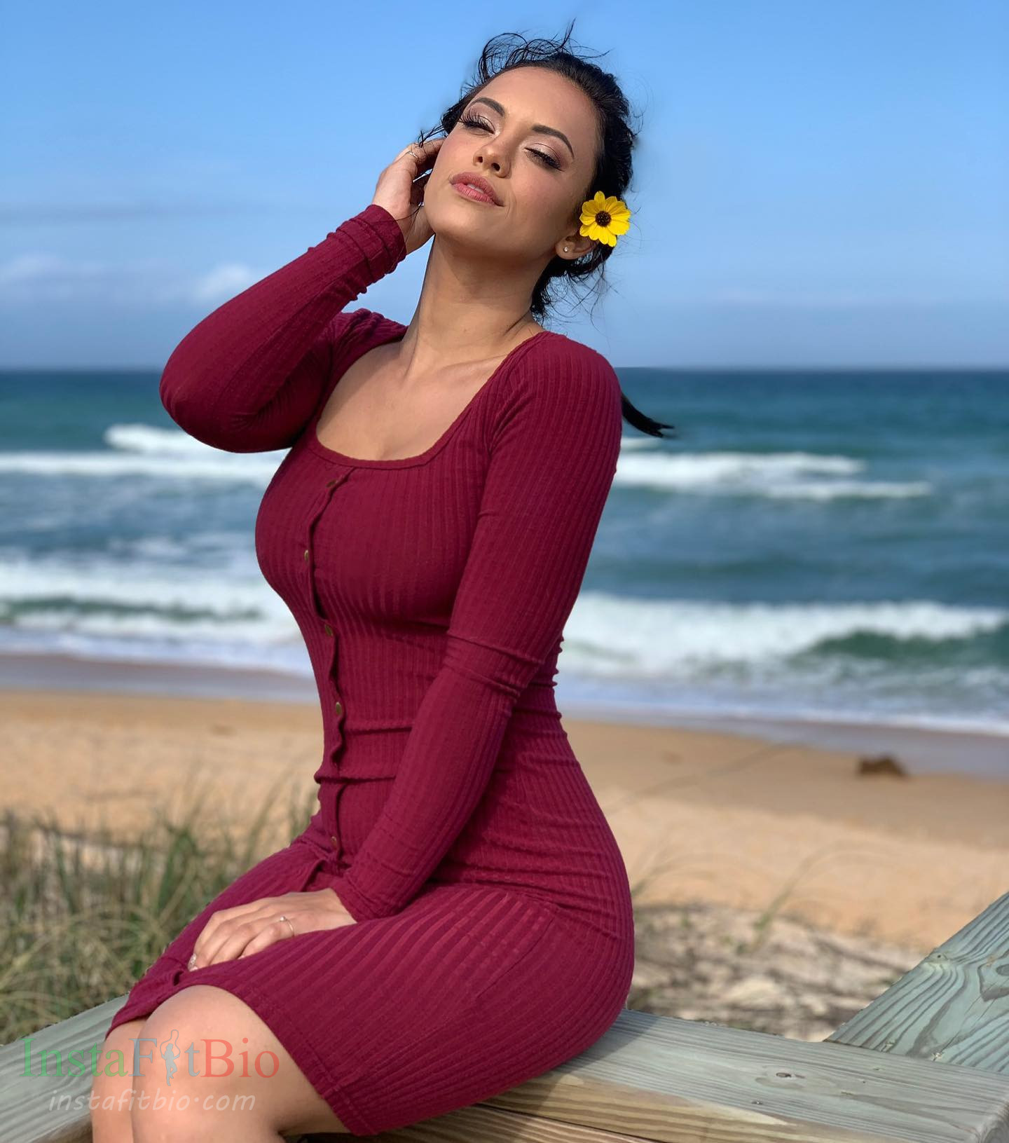 Amber Fields Wallpapers InstaFitBio (6)