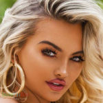 Lindsey Pelas InstaFitBio