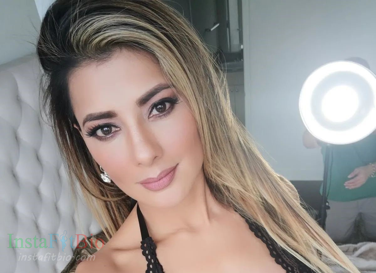 Vivi Castrillon Wallpapers InstaFitBio (2)