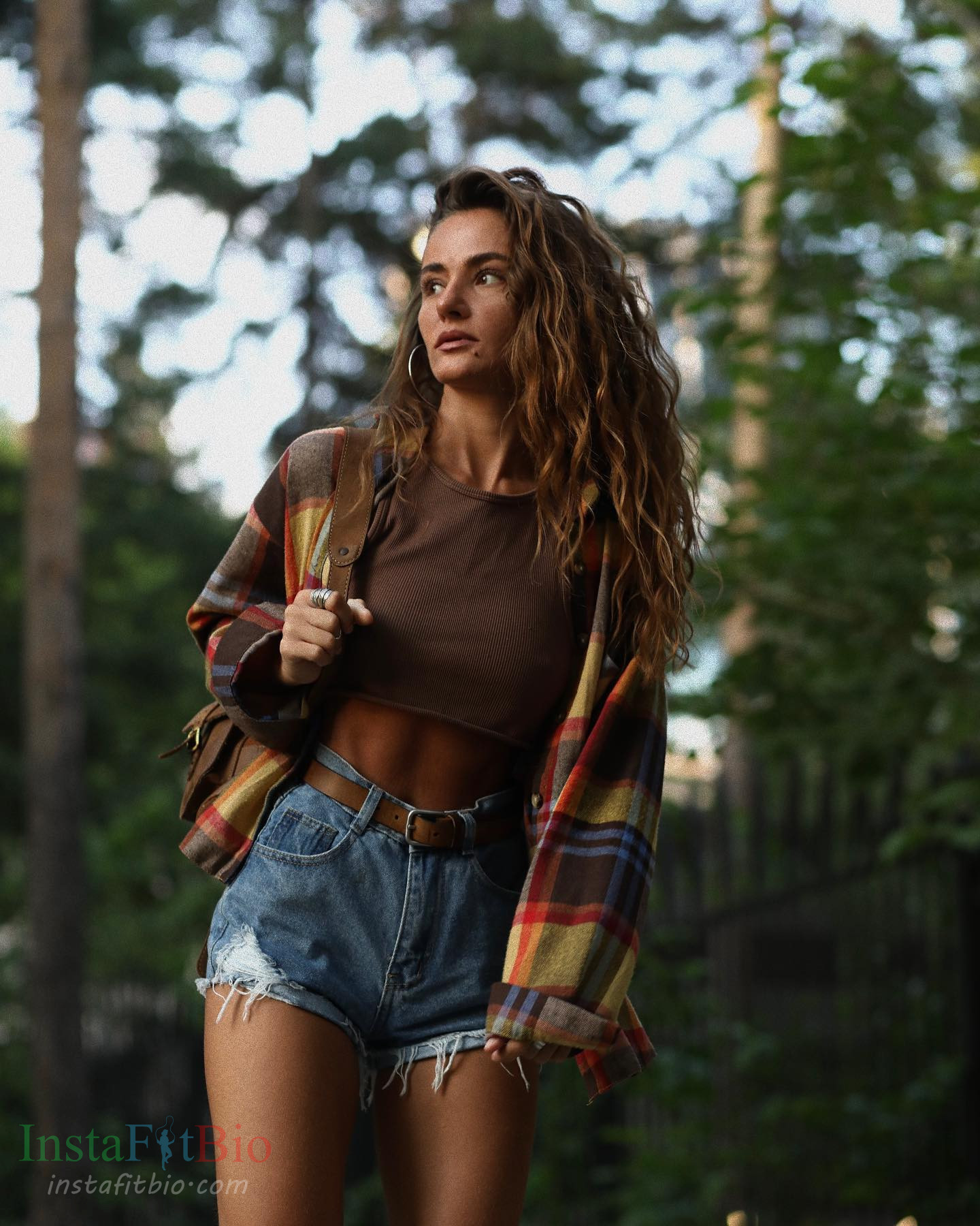 Yuliya Lazarenko Wallpapers InstaFitBio (3)