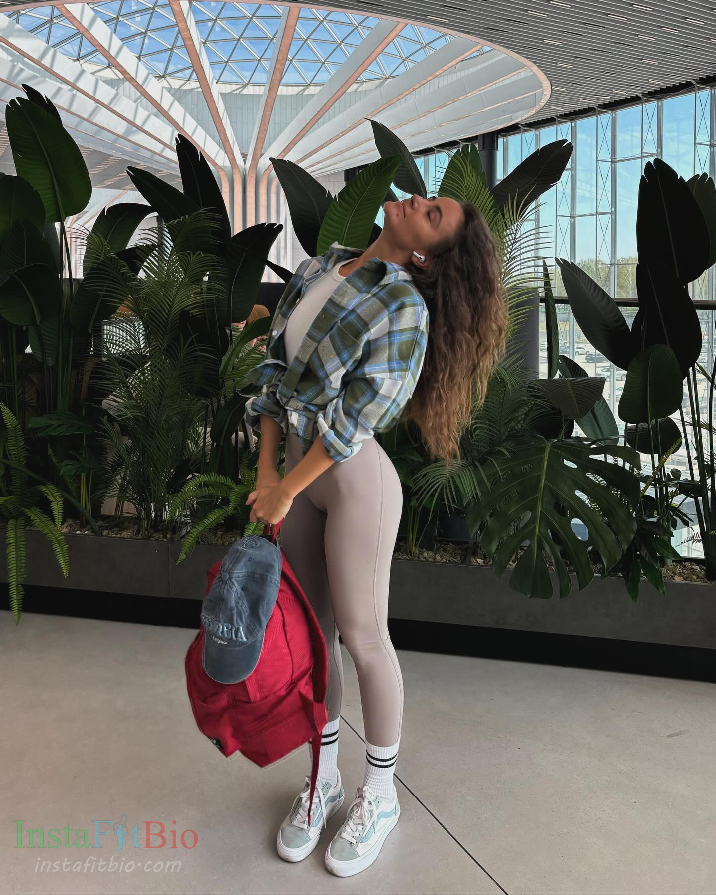 Yuliya Lazarenko Wallpapers InstaFitBio (6)