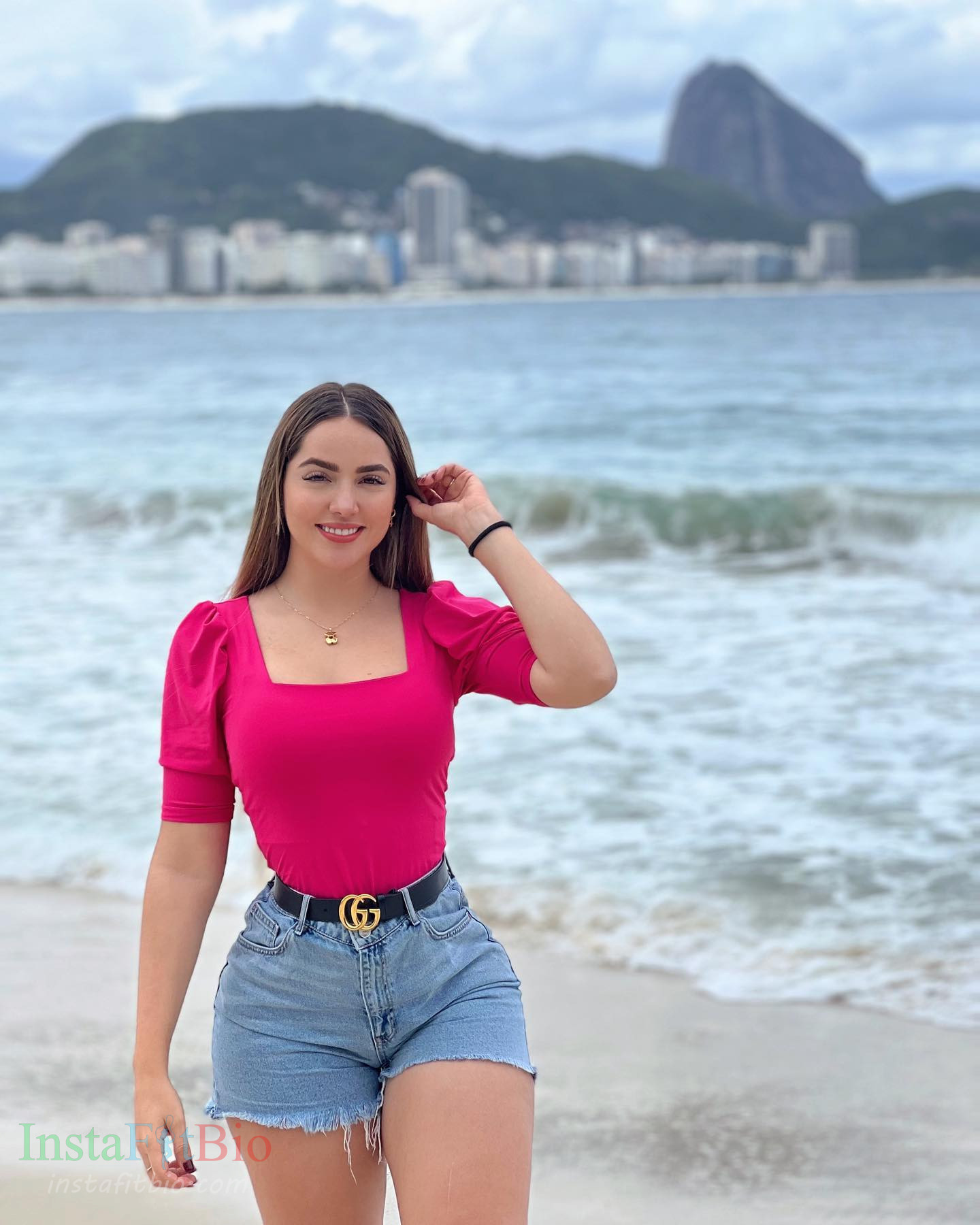 Itza Reyna Wallpapers InstaFitBio (2)
