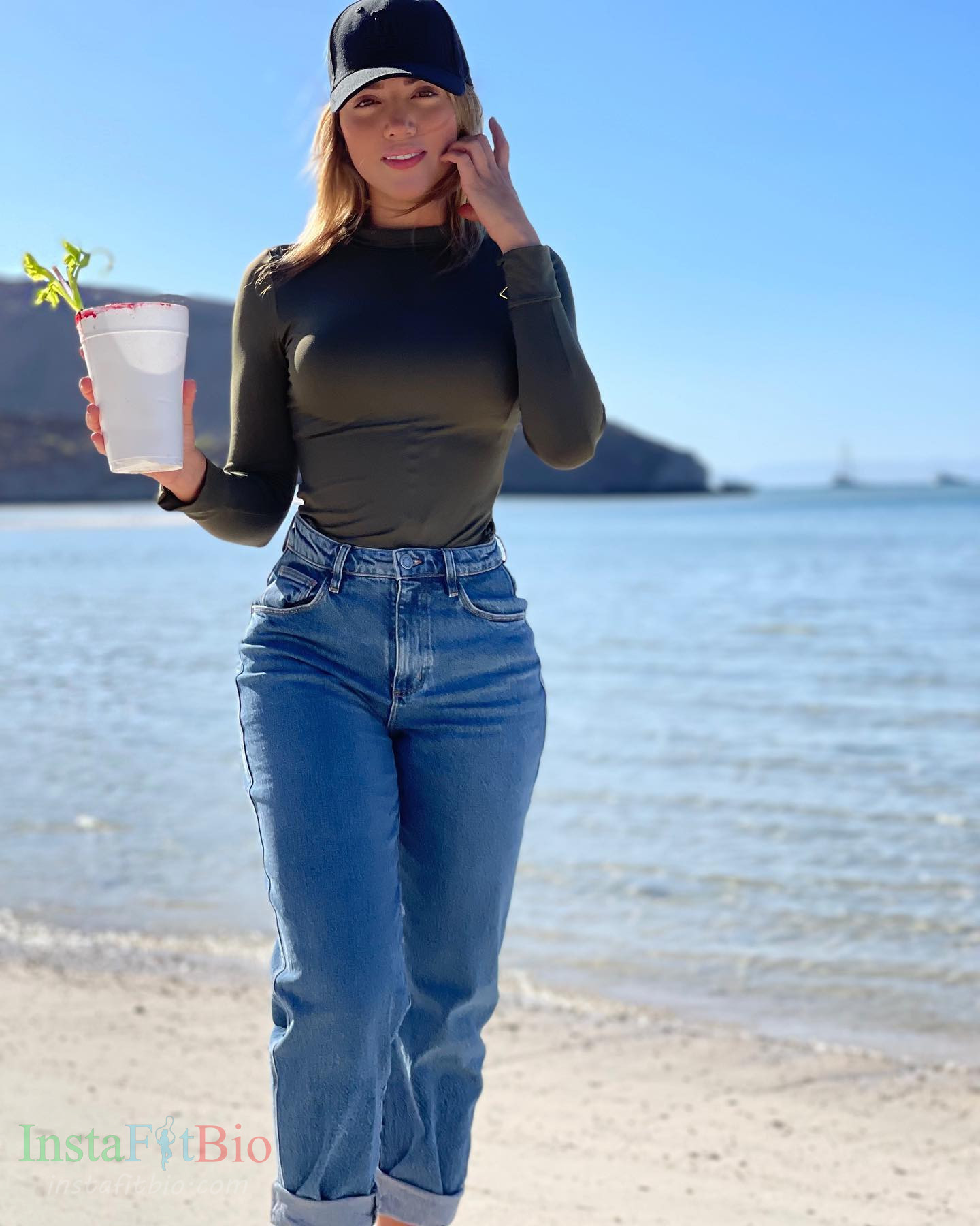 Itza Reyna Wallpapers InstaFitBio (7)