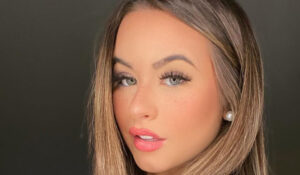 Emmilyelizabethh - Bio, Age, Height | Models Biography