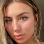 Laura Leon InstaFitBio