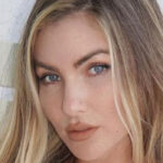 Cassandre Davis InstaFitBio