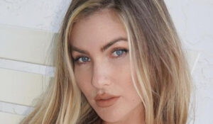 Cassandre Davis - Bio, Age, Height | Models Biography