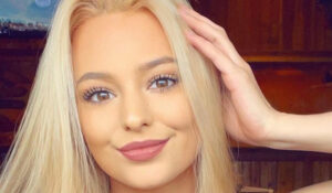 Anna Elizabeth Harville - Bio, Age, Wiki | Models Biography