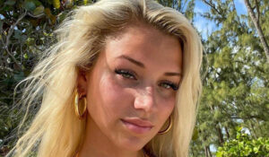 Brooke Thomas - Bio, Age, Height Models Biography