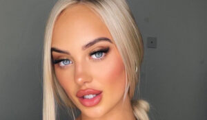 Rhiannon Blue - Bio, Age, Height, Wiki Models Biography