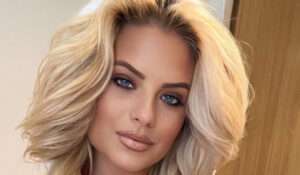 Apollonia Llewellyn - Bio, Age, Height | Models Biography