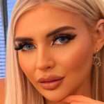Larissa Trownson InstaFitBio