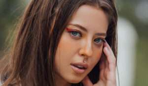 Lauryn Wolfe - Bio, Age, Height, Wiki | Models Biography