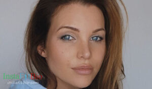 Helen De Muro - Bio, Age, Height, Wiki Models Biography