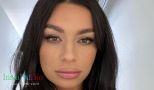 April Olsen - Bio, Age, Height, Wiki, 😍 | Models Biography