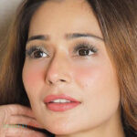 Sara Khan #InstaFitBio
