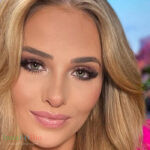 Tomi Lahren #InstaFitBio
