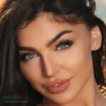 Emily Rinaudo #InstaFitBio