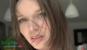 Serena Wood - Bio, Age, Height, Wiki, 😍 | Models Biography