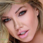 Angie Savage #InstaFitBio