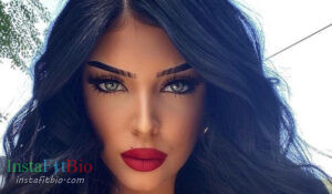 Taylor Chambers #InstaFitBio | Models Biography