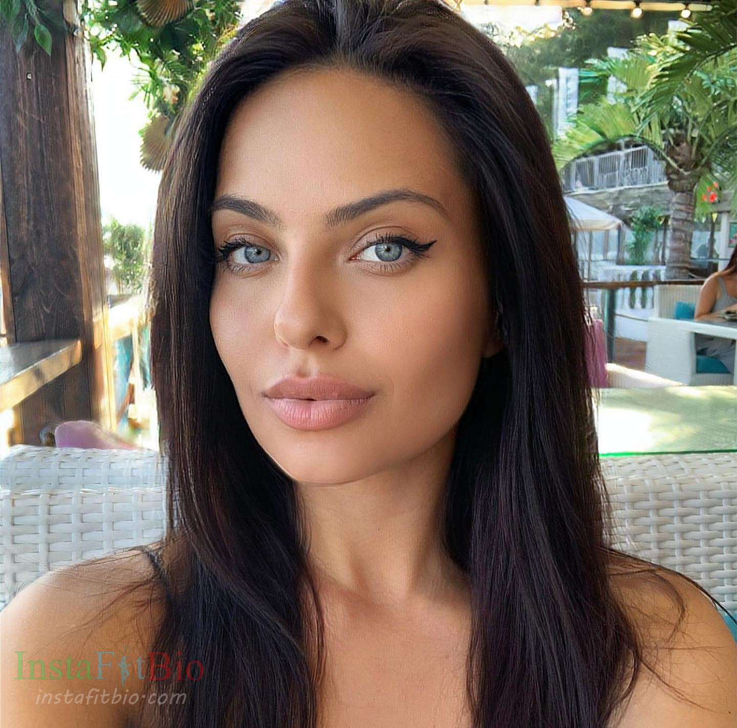 Regina Kova Wallpapers InstaFitBio (10)