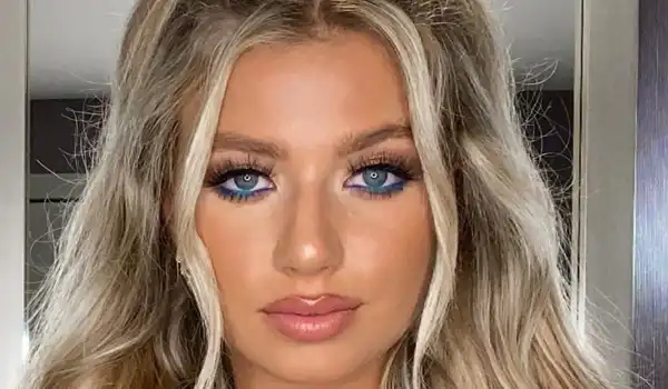 Alexis Loomans #InstaFitBio
